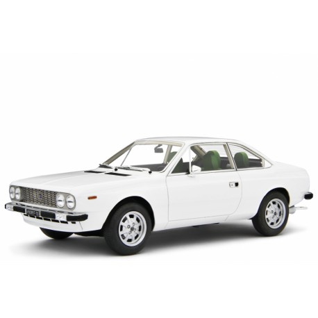 Lancia Beta Coupé 1.6 1973 white, Laudoracing-Model 1/18 scale